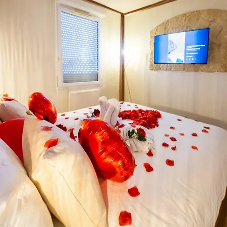 Le Cocon Balinais Jacuzzi, Sauna, Piscine Cugnaux