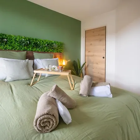 Le Cocon Balinais Jacuzzi, Sauna, Piscine