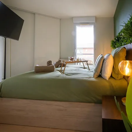 Апартаменты Le Cocon Balinais Jacuzzi, Sauna, Piscine *