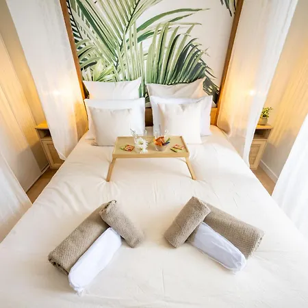 Le Cocon Balinais Jacuzzi, Sauna, Piscine Апартаменты *