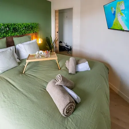Le Cocon Balinais Jacuzzi, Sauna, Piscine Апартаменты *