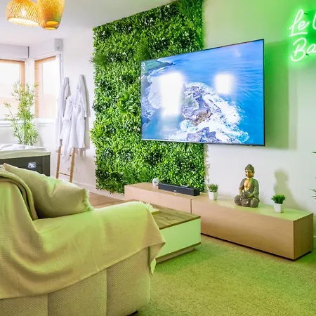 Le Cocon Balinais Jacuzzi, Sauna, Piscine Апартаменты *